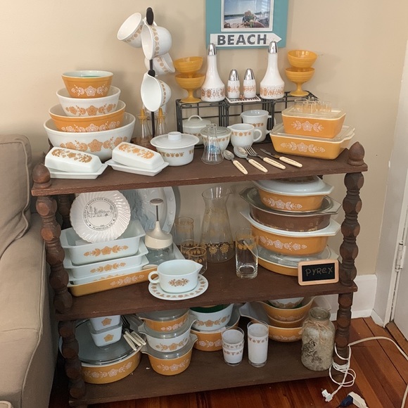 Welcome to my Closet - Picture 6 of 6